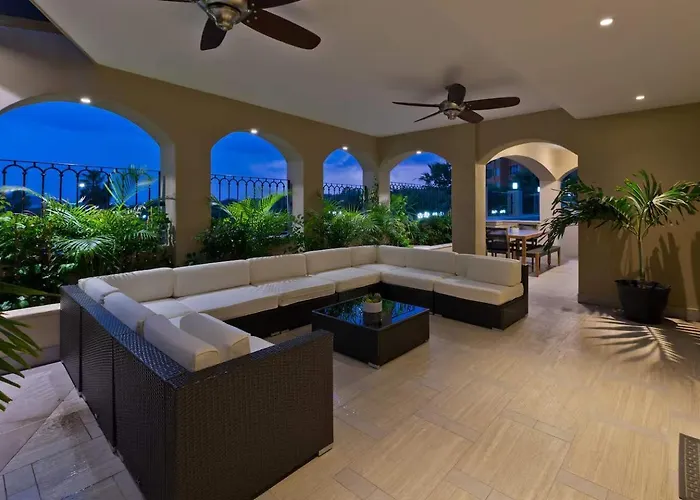 Hébergement de vacances Marbella Lane - Chic Casa With Amazing Oceanviews